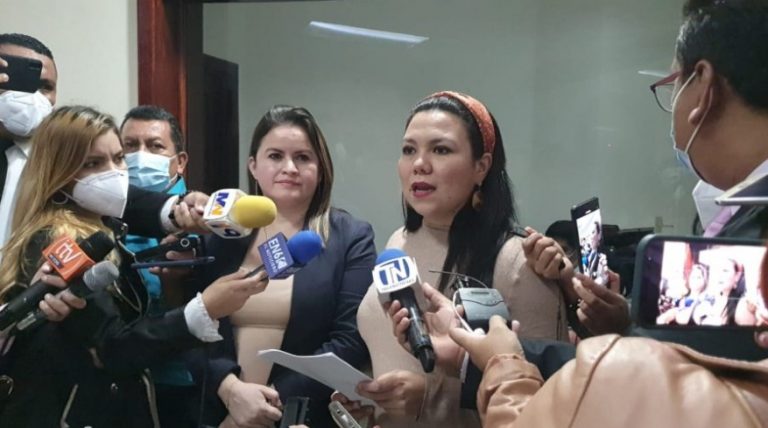 El uso del bitcoin debe ser “voluntario” y no obligatorio, dicen diputados de El Salvador que exigen reforma de la Ley Bitcoin