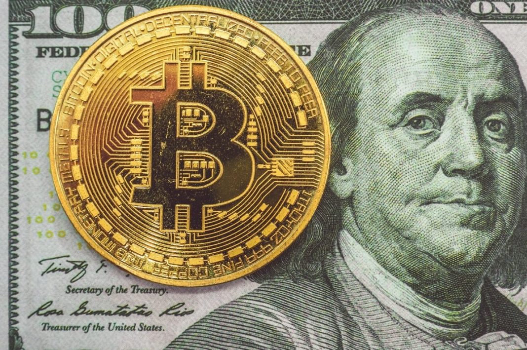 Sepa cuándo el bitcoin desplazará al dólar para enviar remesas a El Salvador
