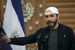 EE.UU. está detrás de las protestas contra la Ley Bitcoin de El Salvador, denunció Bukele