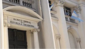 Presidente del Banco Central de Argentina está preocupado por las criptomonedas