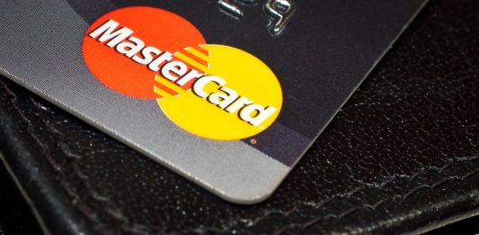Mastercard anuncia que integrará pagos y recompensas en criptomonedas a su plataforma