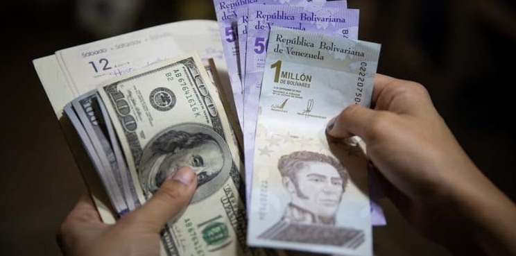 Venezuela aumentó el salario mínimo a medio petro