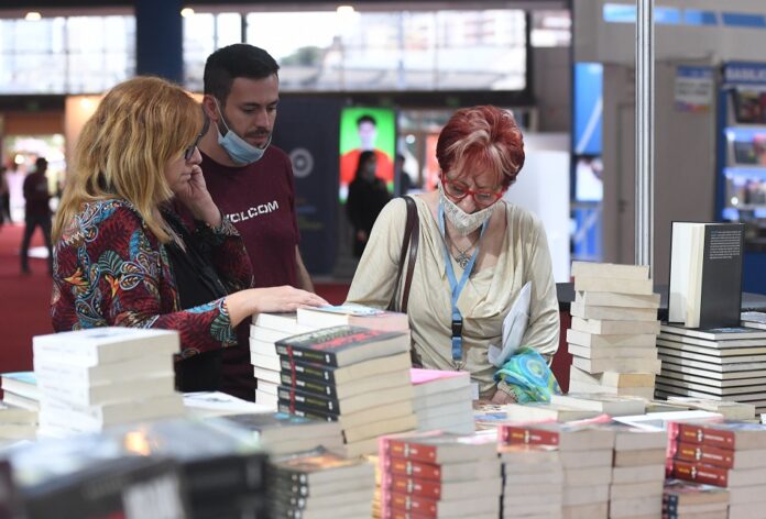 Editorial europea convertirá sus libros en NFT para ganar ganancias de las reventas