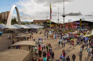 En Colombia inició la 16º Feria Internacional de Arte y sus puntos de atracción son los NFT y el metaverso