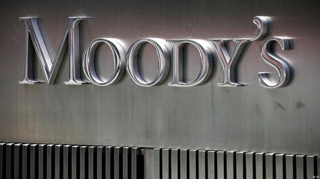 Criptomonedas estables estarán en la mira de los reguladores tras caída del USDC, según Moody's