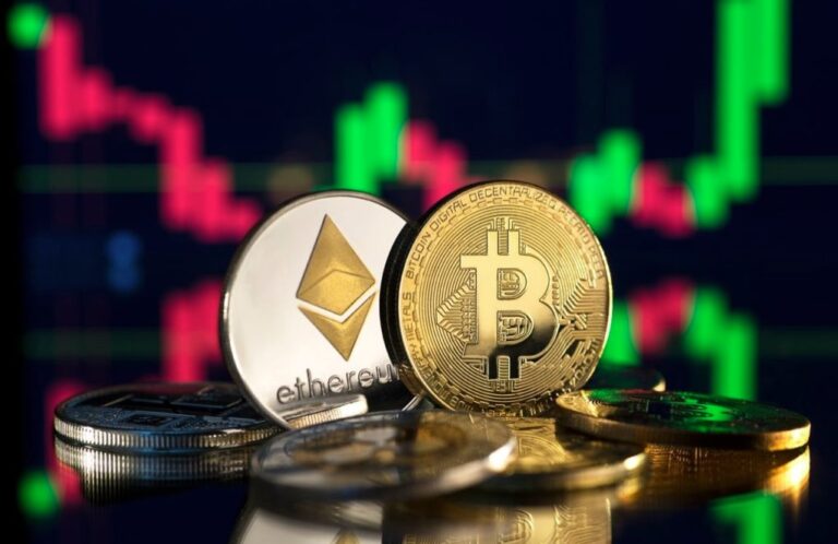 Analista de Bloomberg: precio del bitcoin (BTC) y ethereum (ETH) muy cera de una fuerte caída