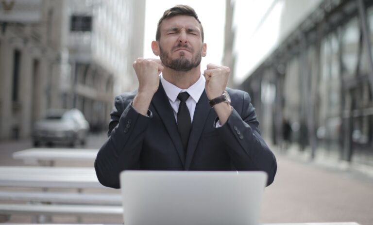 Cómo jugar al "rasca y gana" en línea