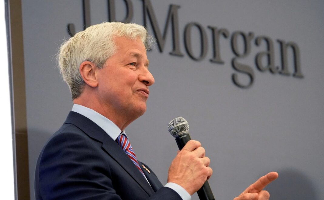 CEO de JPMorgan, Jamie Dimon: Si yo fuera el gobierno, cerraría a las criptomonedas