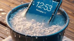 ¡Adiós al mito del arroz! Descubre la forma real de salvar tu celular mojado