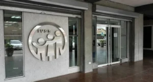 Pensión de sobreviviente del IVSS: Pasos y requisitos para solicitarla en 2025, si eres cónyuge o hijo del fallecido