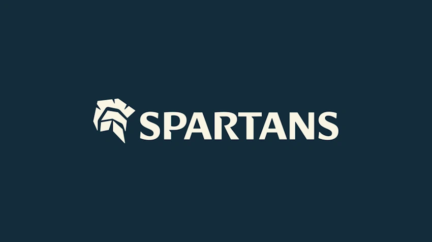 Spartans vs. Stake: Por qué el sistema de criptomonedas de 15 minutos de Spartans supera a las plataformas de apuestas híbridas
